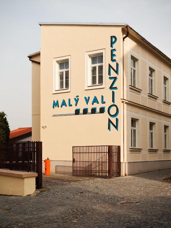 Penzion Maly Val Kroměříž Dış mekan fotoğraf